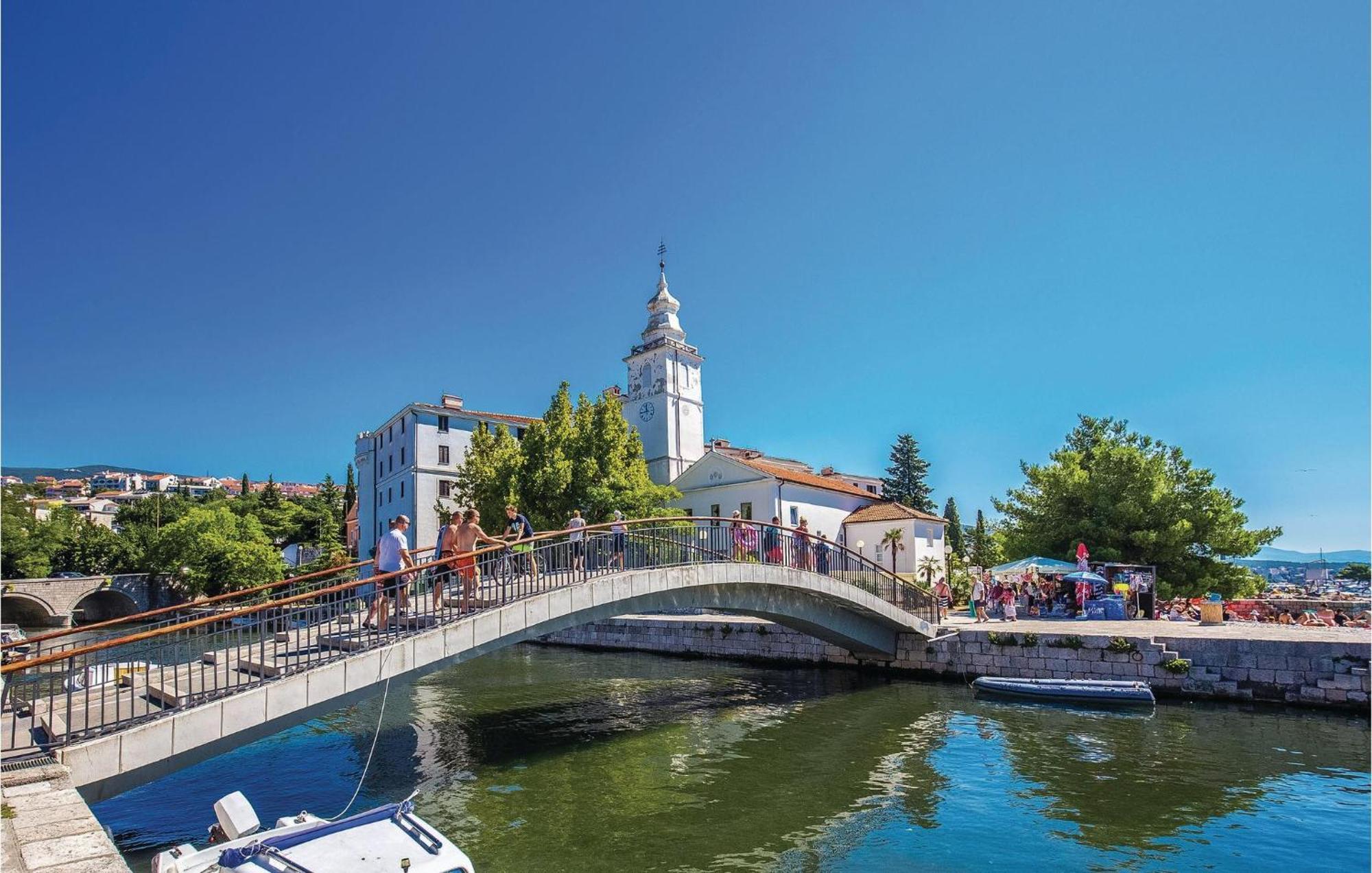 2 Bedroom Lovely Apartment In Crikvenica Exterior photo