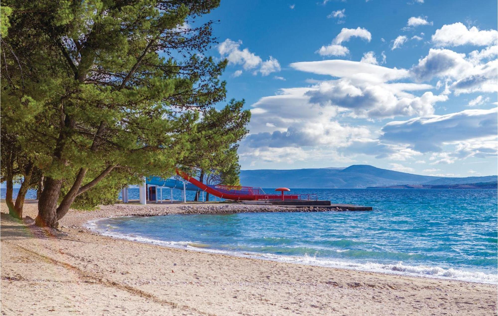 2 Bedroom Lovely Apartment In Crikvenica Exterior photo