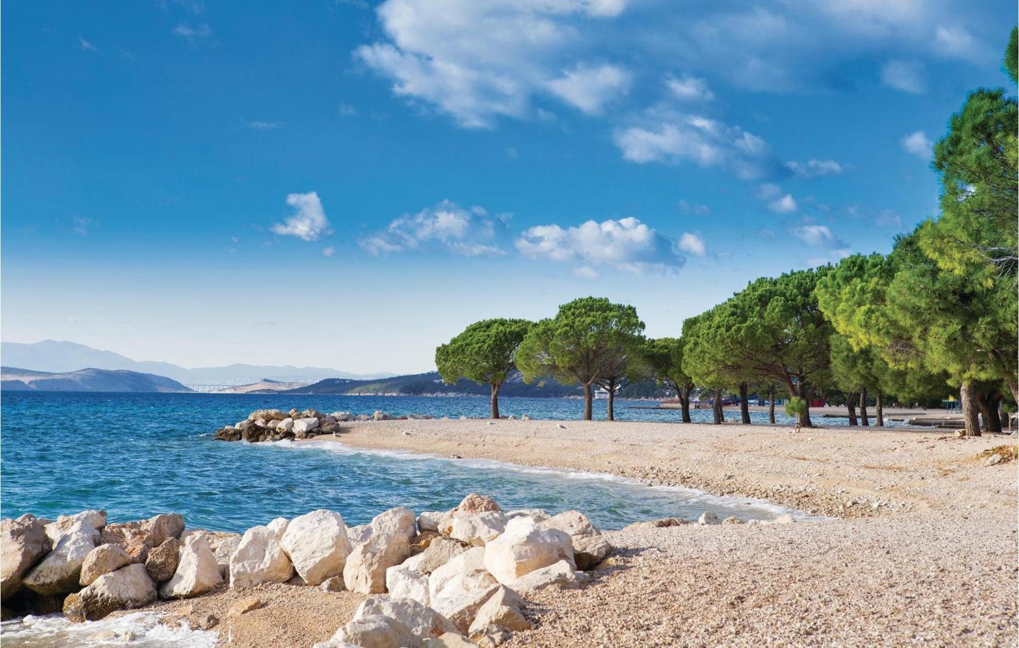 2 Bedroom Lovely Apartment In Crikvenica Exterior photo