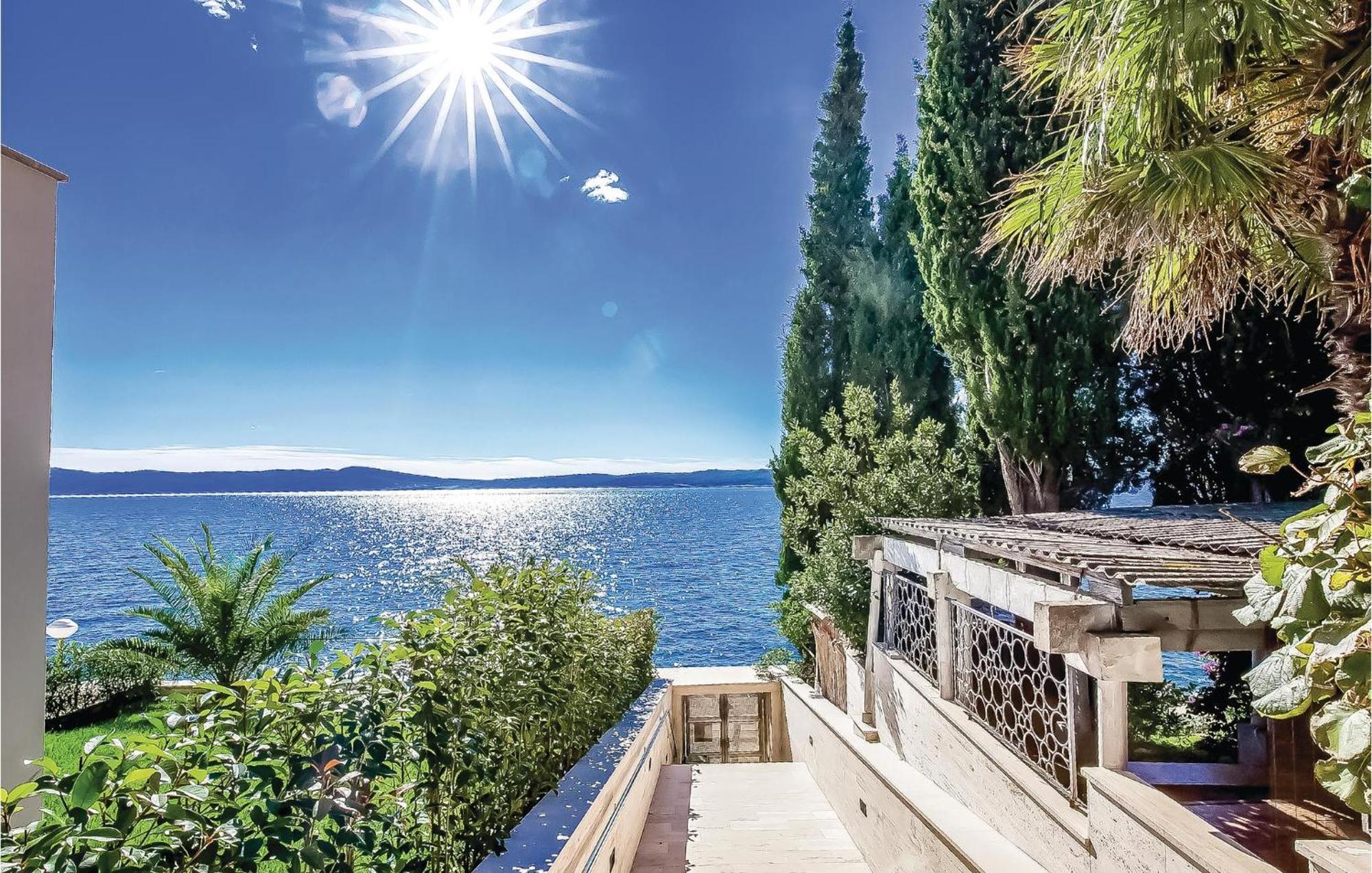 2 Bedroom Lovely Apartment In Crikvenica Exterior photo