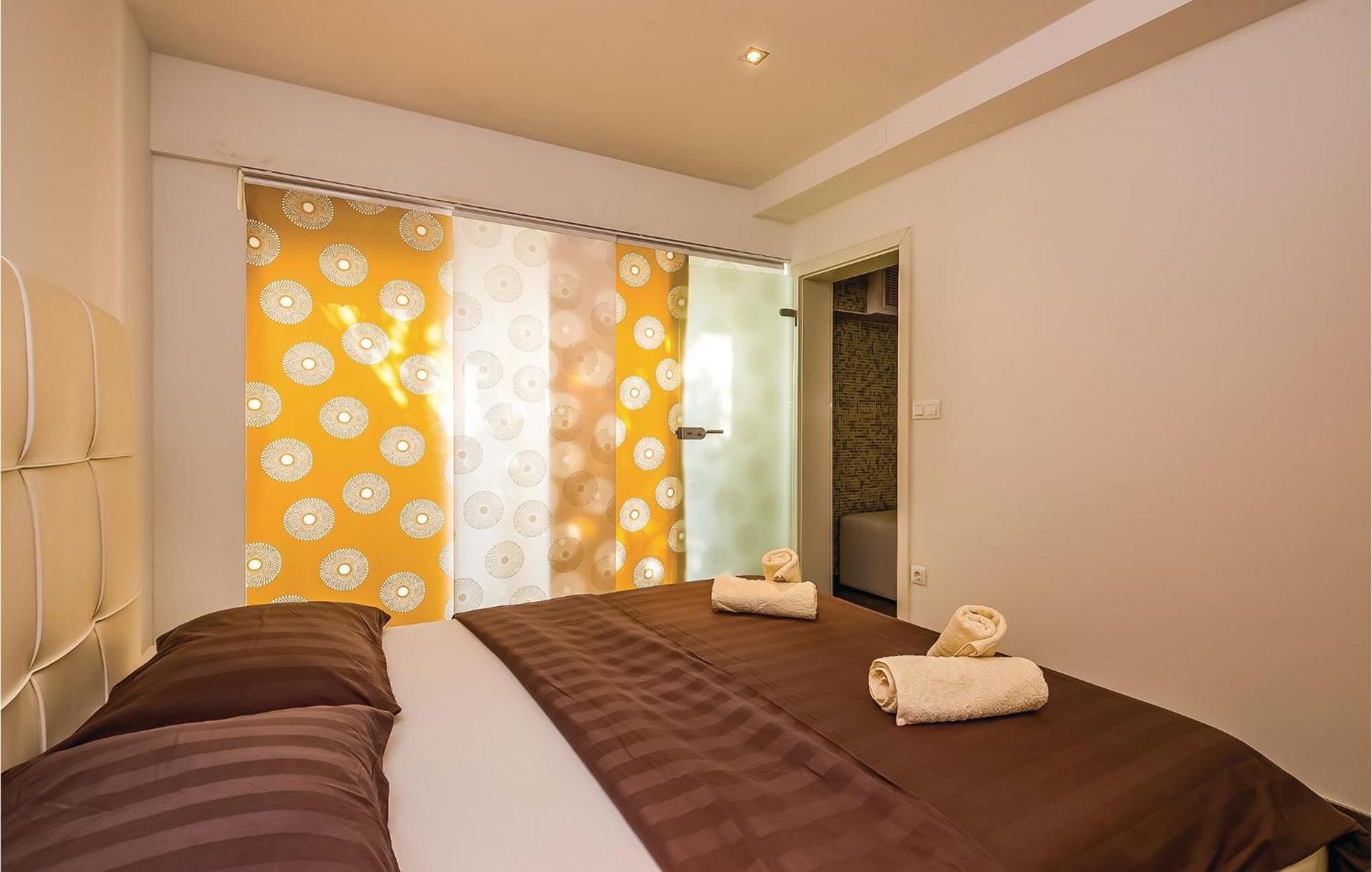 2 Bedroom Lovely Apartment In Crikvenica Exterior photo