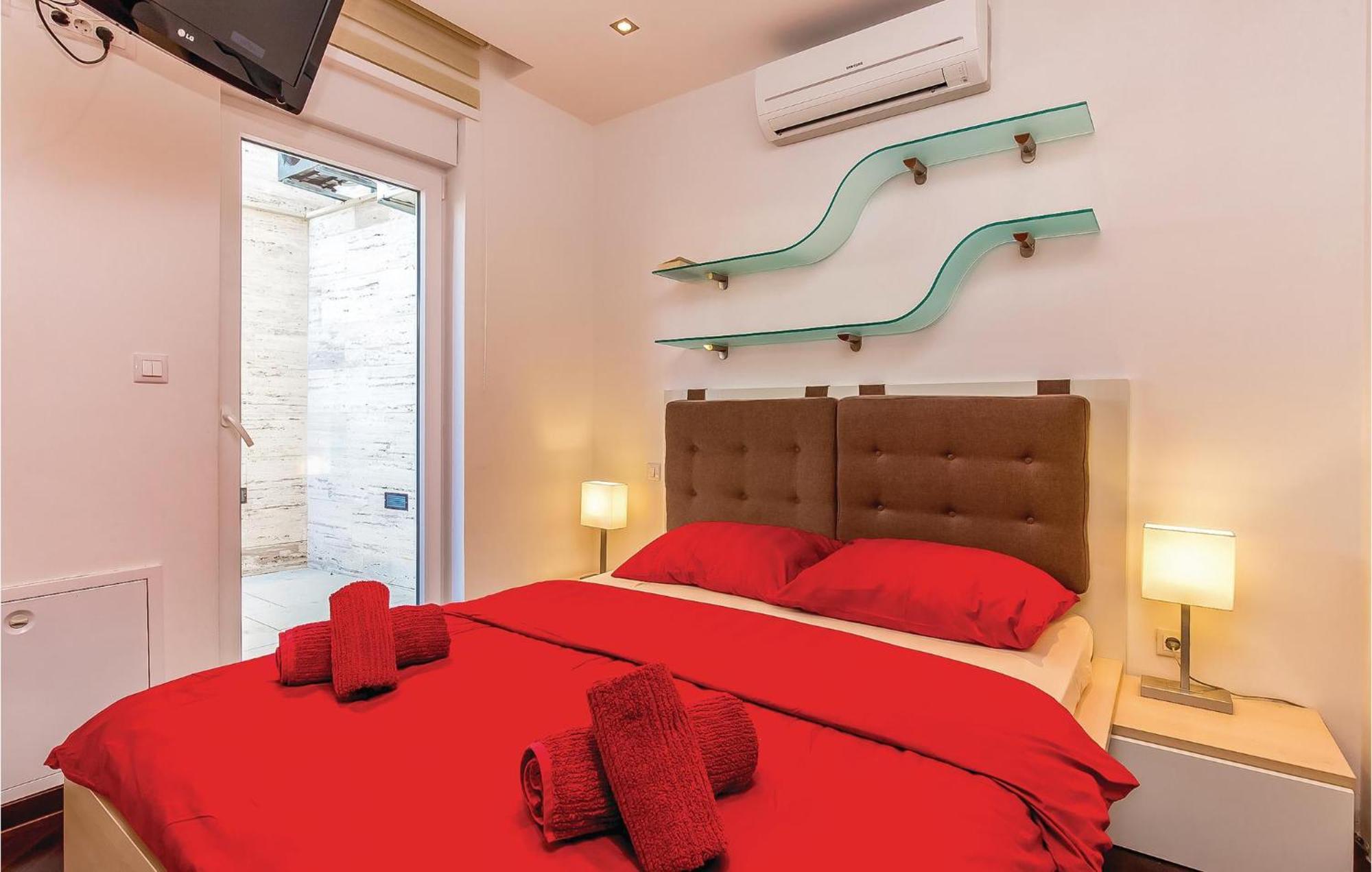 2 Bedroom Lovely Apartment In Crikvenica Exterior photo