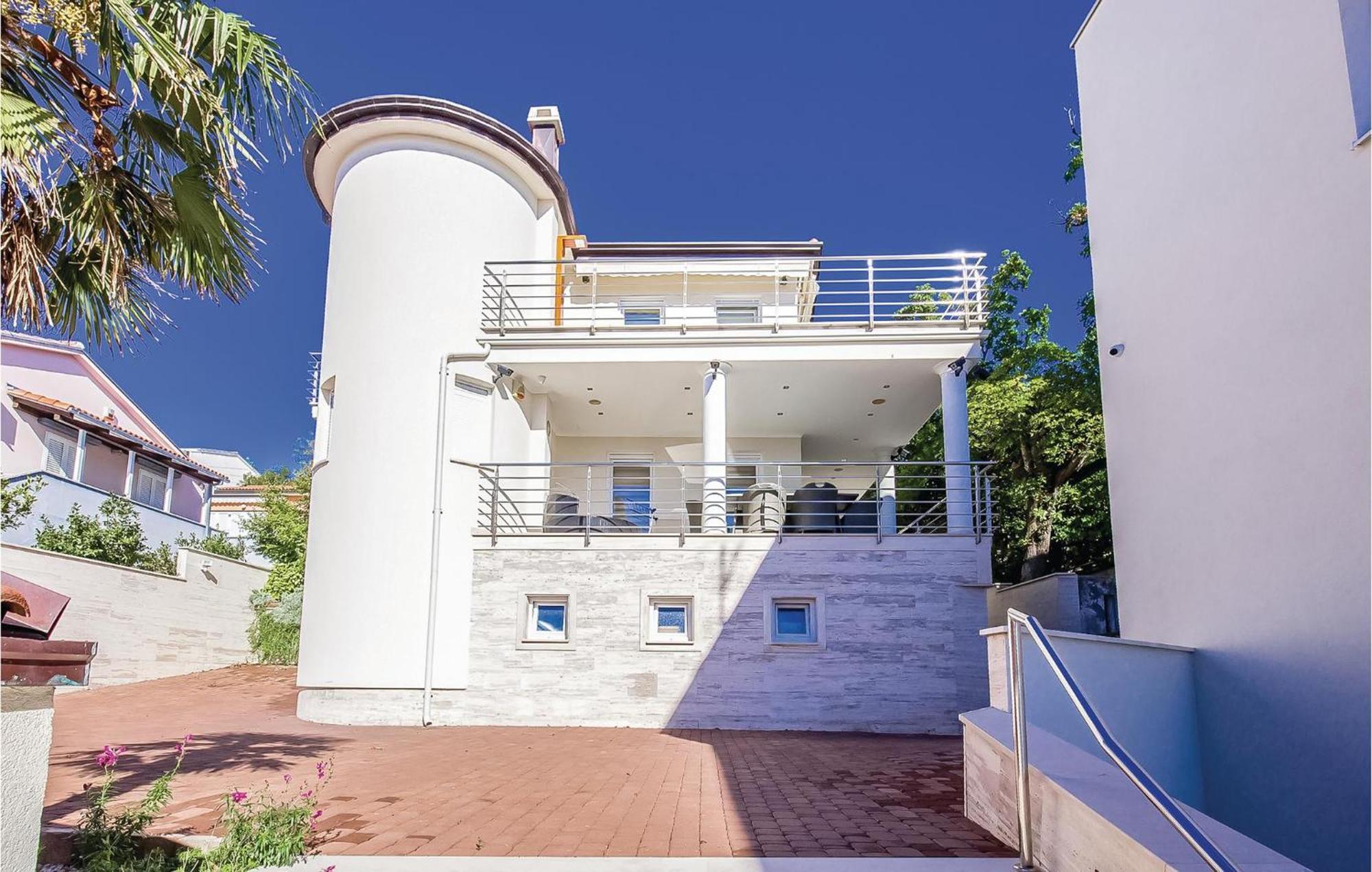2 Bedroom Lovely Apartment In Crikvenica Exterior photo