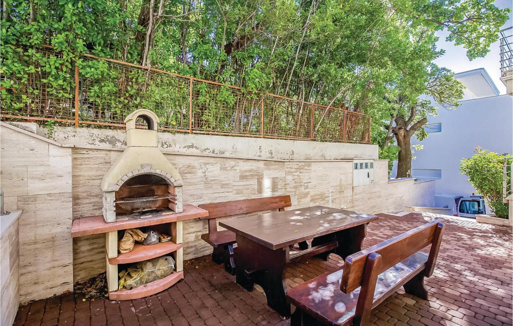 2 Bedroom Lovely Apartment In Crikvenica Exterior photo